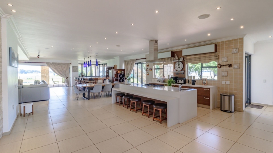 7 Bedroom Property for Sale in Oranjeville Free State